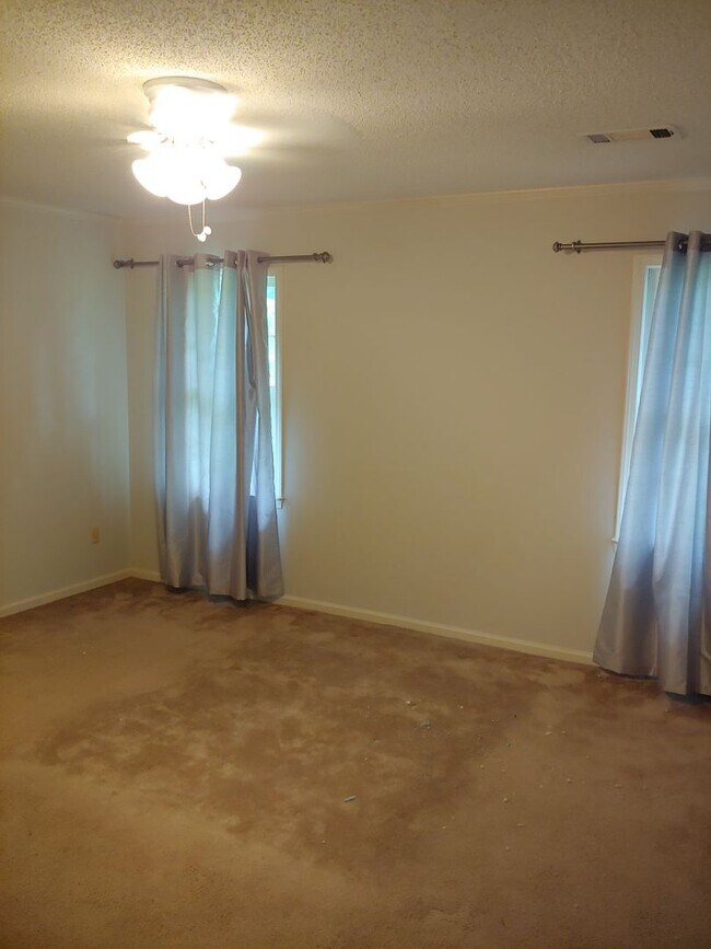 Building Photo - 4001 Hanover Ct