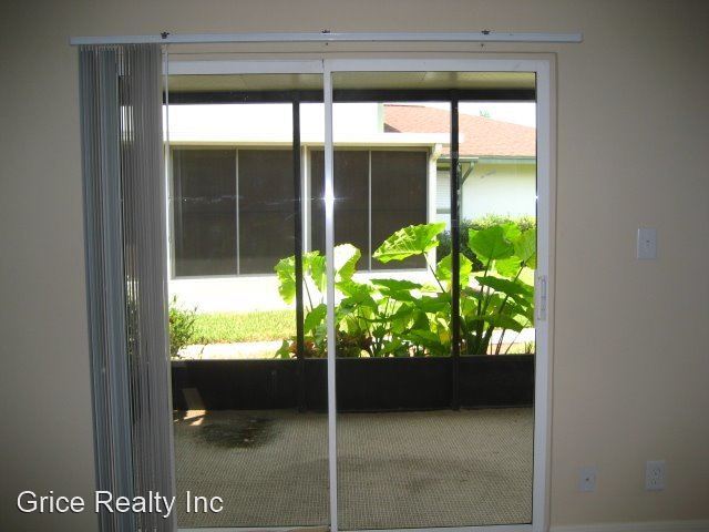 2 br, 1.5 bath House - 3257 Maple Leaf Cir #3 photo'