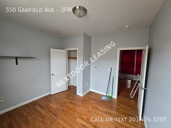 Building Photo - 550 Garfield Ave