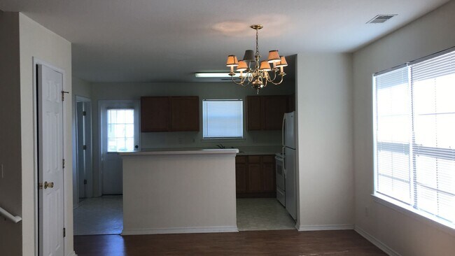 Foto del edificio - Lovely Single Family Home in University Park