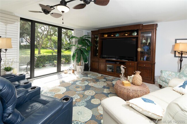 Foto del edificio - 2900 NE 14th Street Causeway