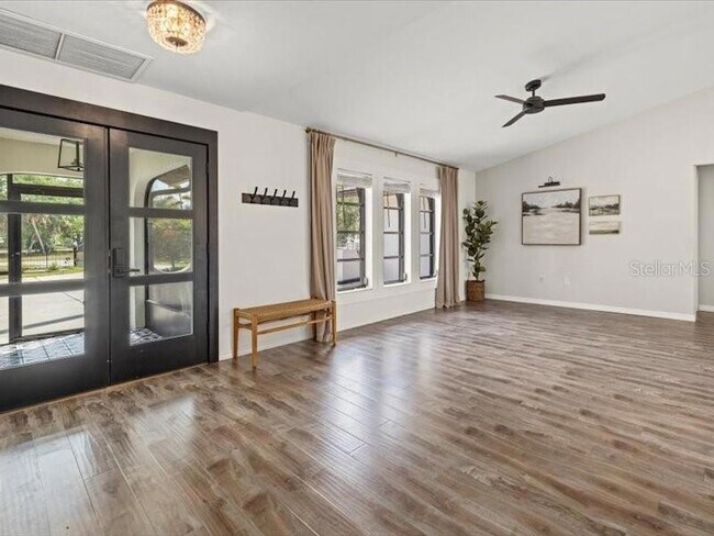 Foto del edificio - 15650 Prairie Creek Blvd