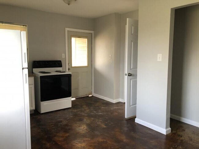 Building Photo - 1 bedroom in Troy TX 76579