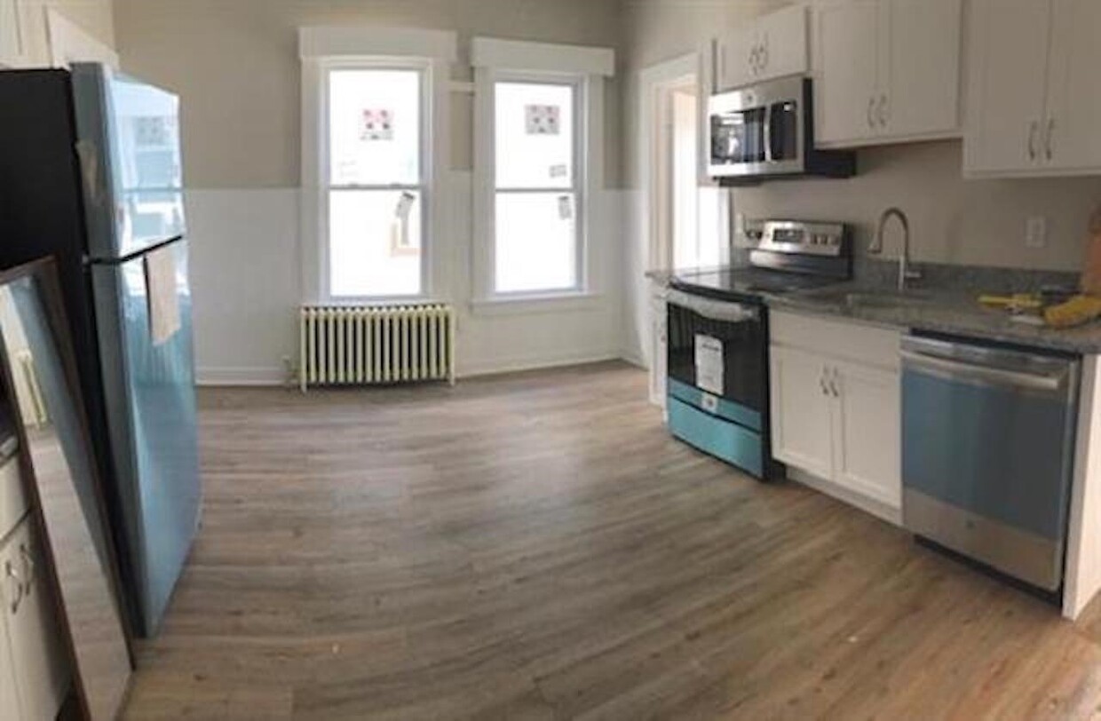 Primary Photo - 32 2nd St