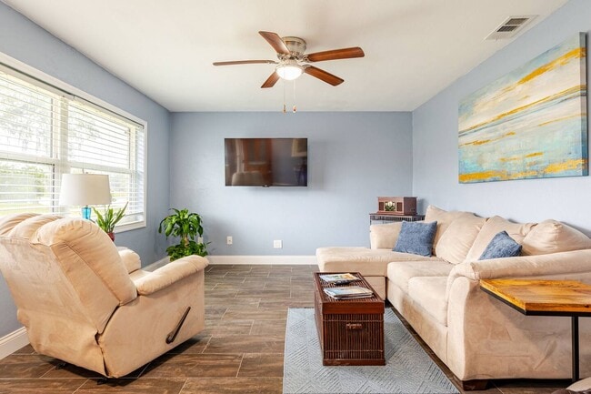 Building Photo - 942 Boulder Dr