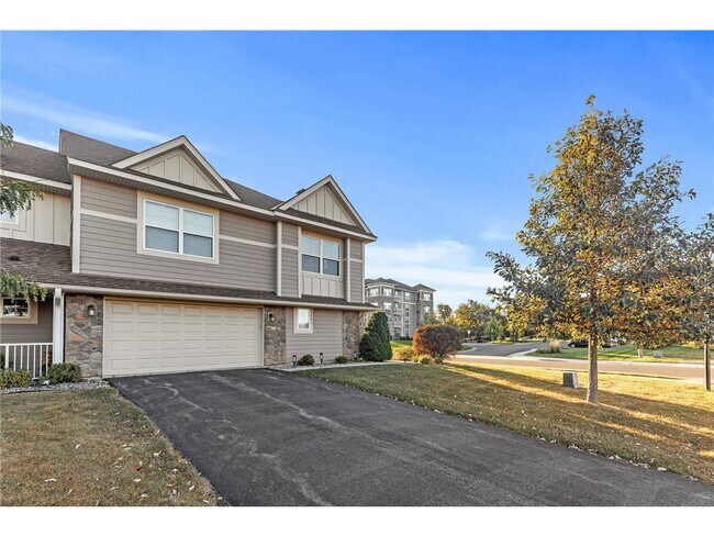 Foto del edificio - 3403 Chestnut Ln