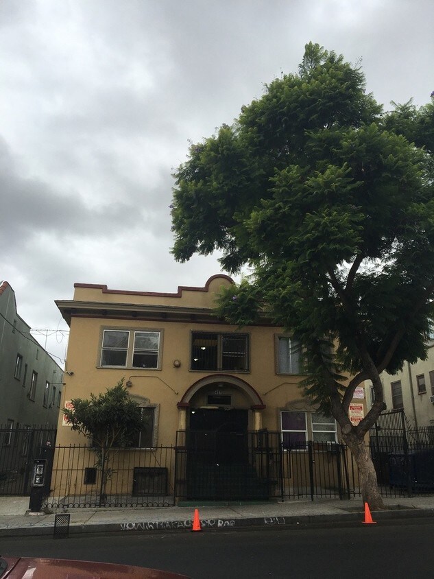 Primary Photo - 457 Witmer St