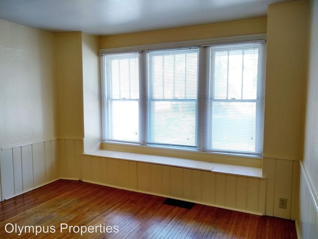Foto del edificio - 3 br, 2 bath Room For Rent - 2401 E 3rd St