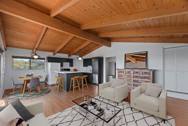 Foto del edificio - 6160 Zumirez Dr