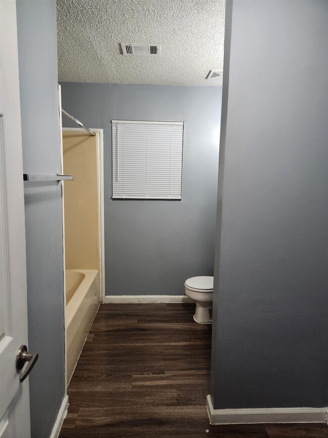 Foto del edificio - 268 N Manassas St