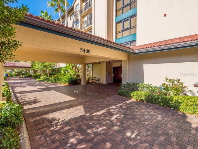 Foto del edificio - 5400 Eagles Point Cir