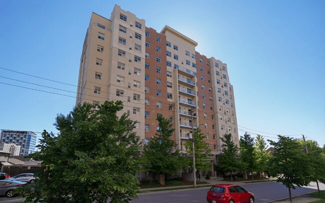 Photo du bâtiment - Walnut Village Inc.
