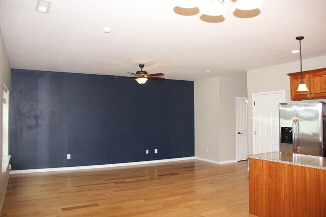 Building Photo - 1206 Stone Gate Cir NW