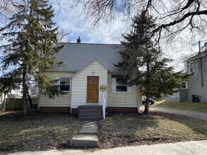 Building Photo - 1035 10th St