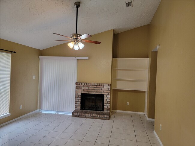 Foto del edificio - 13316 Firebrick Dr