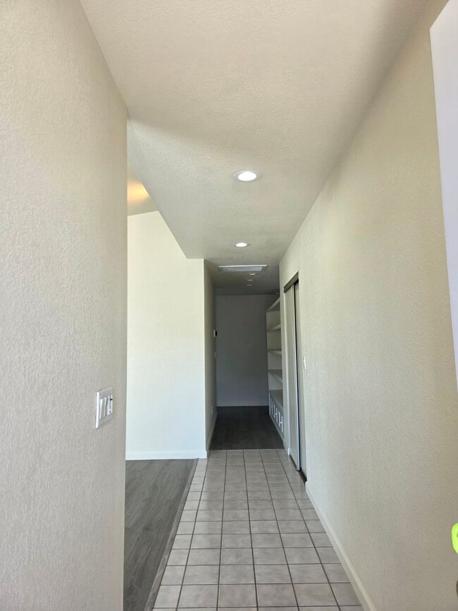 Foto del edificio - 4611 Harmony Pl
