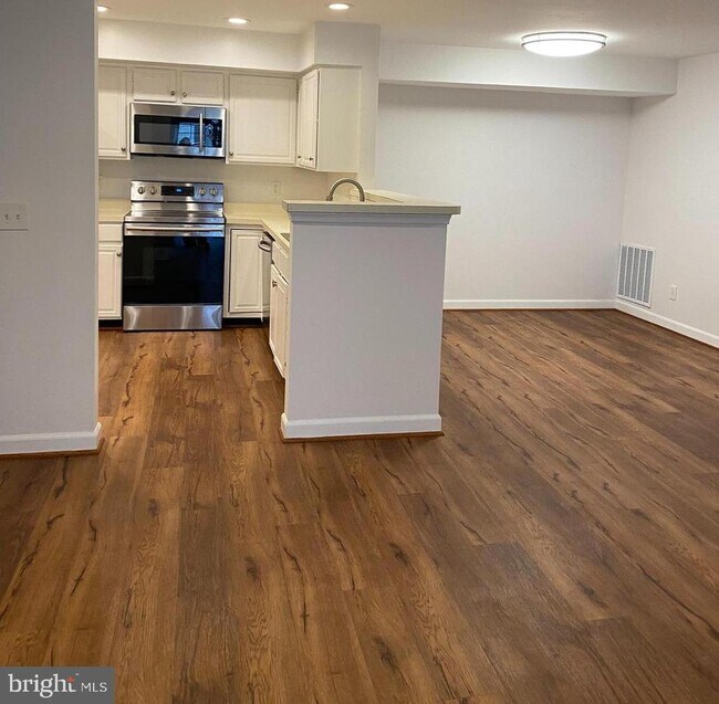 Foto del edificio - 3804 Ridge Knoll Ct