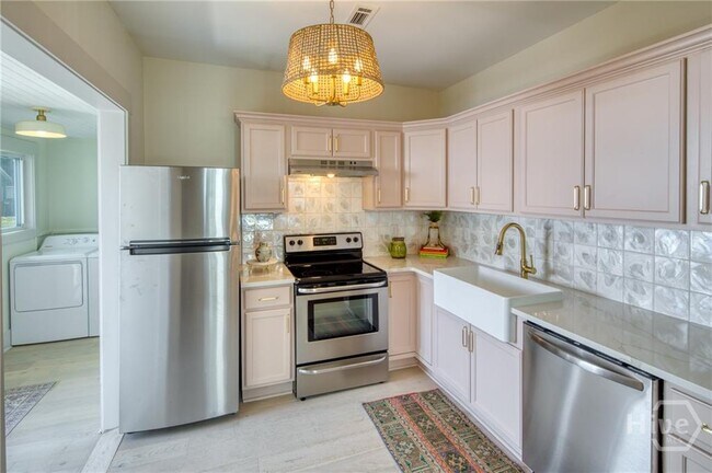 Foto del edificio - 1136 E 39th St
