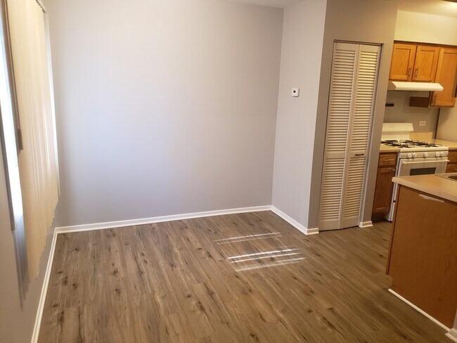 Foto del edificio - 2636 Woodview Ct