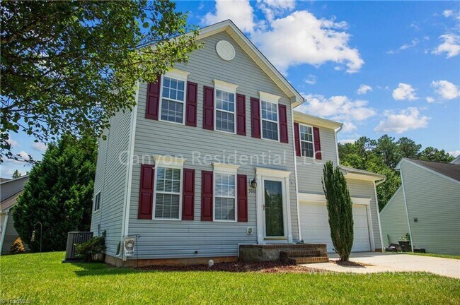 Building Photo - Beautiful 3b Room!Move in ready!