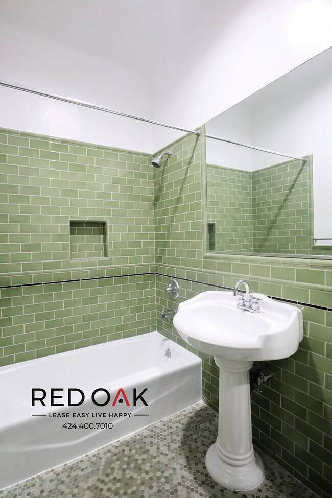 Foto del edificio - 180 S Sycamore Ave