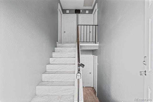 Foto del edificio - 3445 Cochran Dr