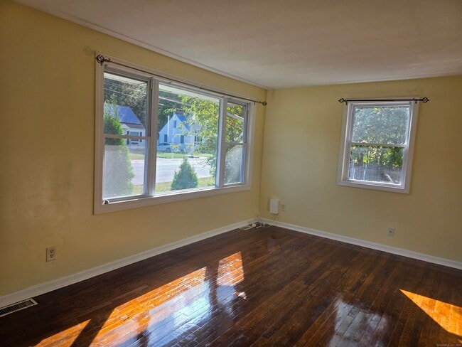 Building Photo - 187 Celia Dr