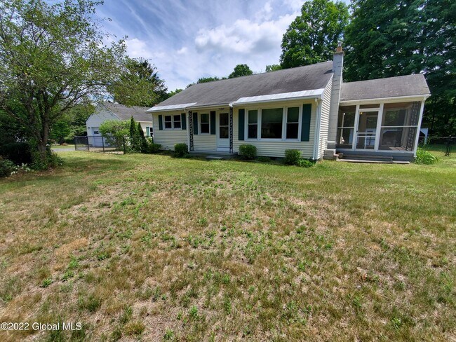Foto del edificio - 45 Smith Bridge Rd