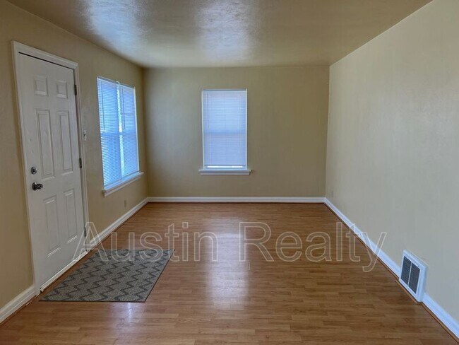 Foto del edificio - 2820 Ashby Rd