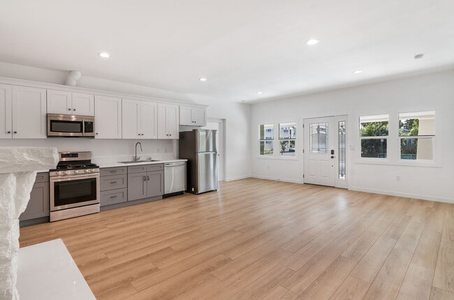 Building Photo - 3bed2bath Apartment Located Near USC
