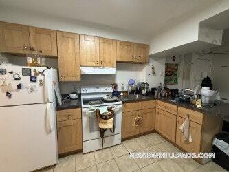 Foto del edificio - 883 Huntington Ave