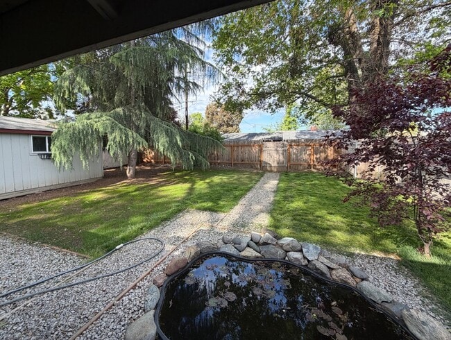 Foto del edificio - 916 Kenyon St