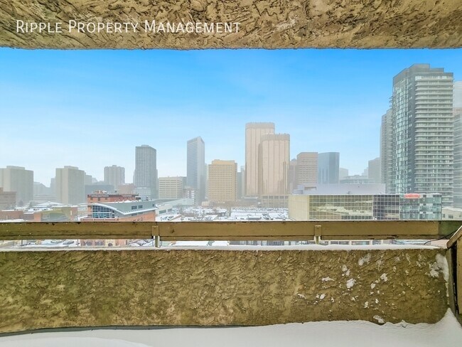 Building Photo - SPACIOUS 1 BED + DEN, 1 BATH CONDO | STUNNING CITY VIEWS | AC AVAILABLE