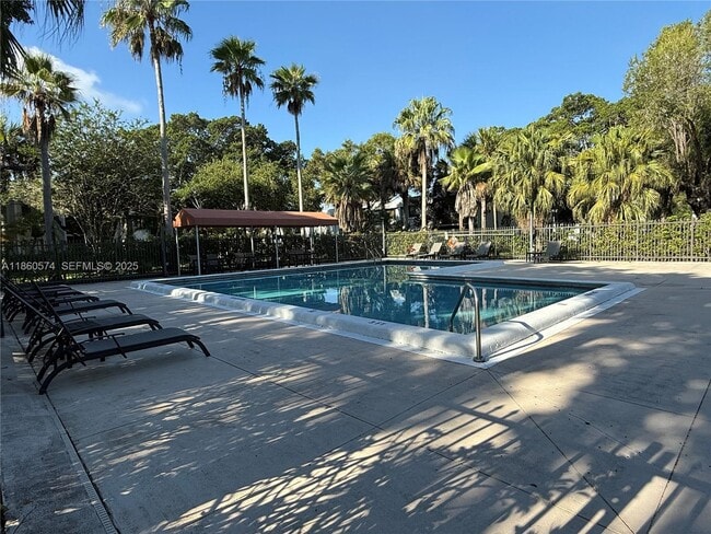 Building Photo - 16541 Blatt Blvd