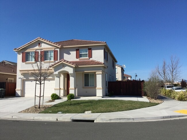 Building Photo - 4504 Crimson Clover Dr