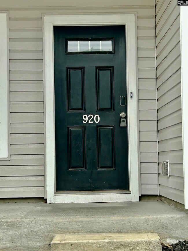 Building Photo - 920 Drake Grv Ln