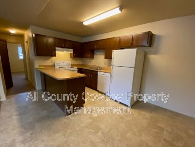 Building Photo - 1314 E Gibbon St