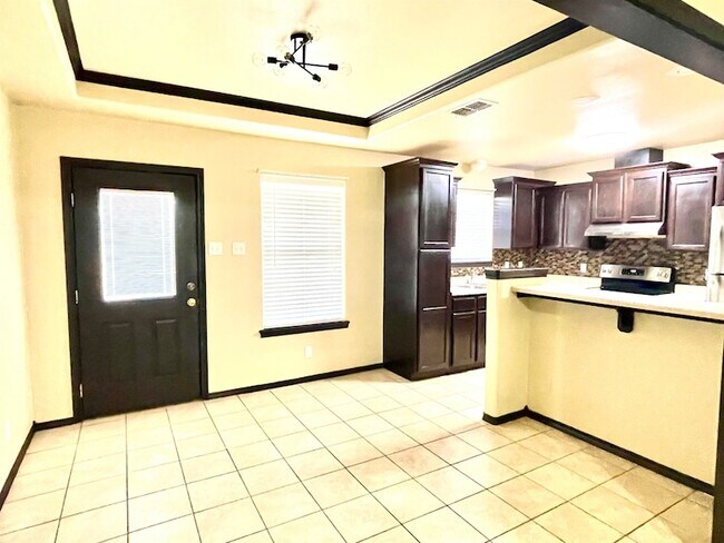 Foto del edificio - 13114 Kickapoo Dr