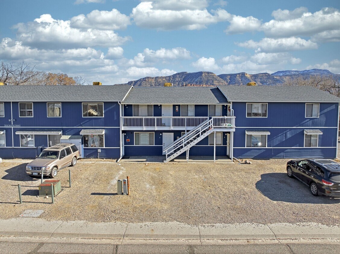 Foto del edificio - 939-951 Iowa Ave