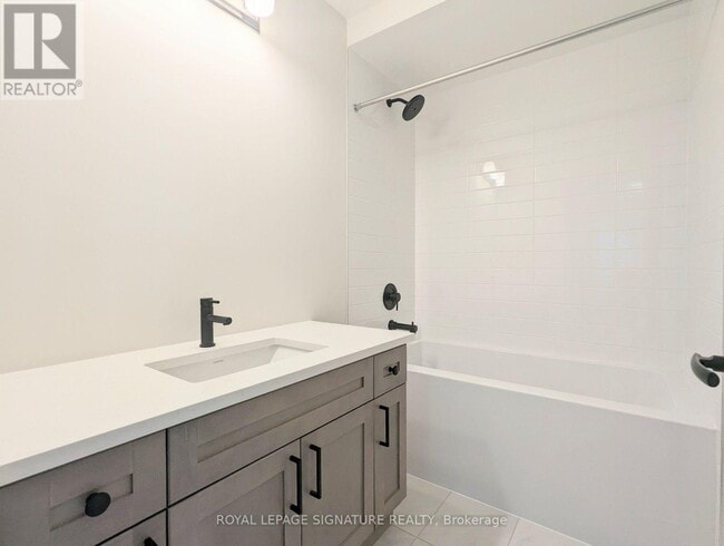 Building Photo - 1225 Manitou Wy