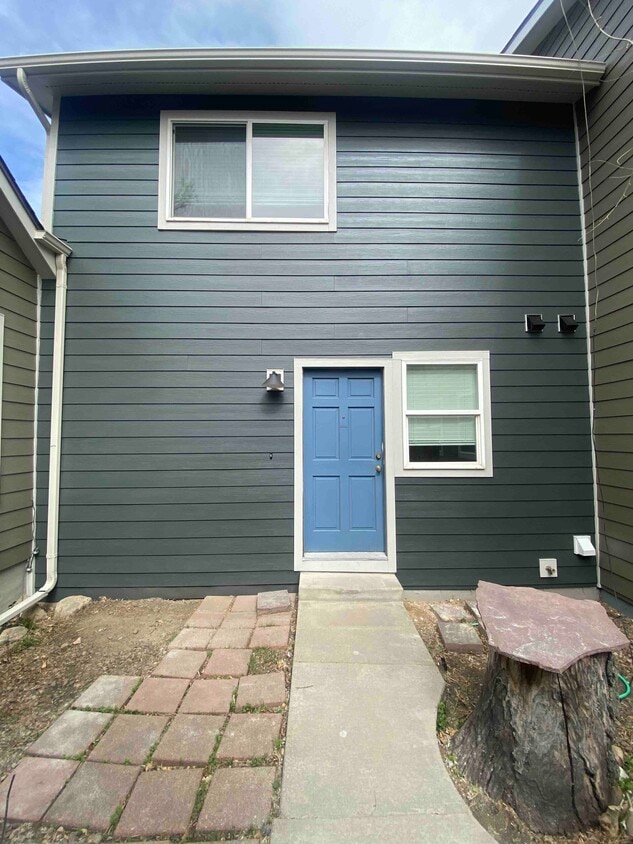 Photo - 2024 Goss St #5