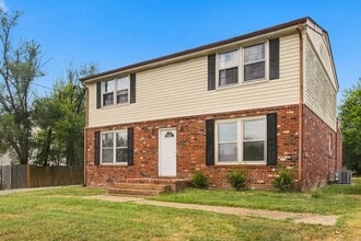 Building Photo - 102 Susan Dr
