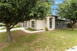 Building Photo - 421 Capistrano Dr