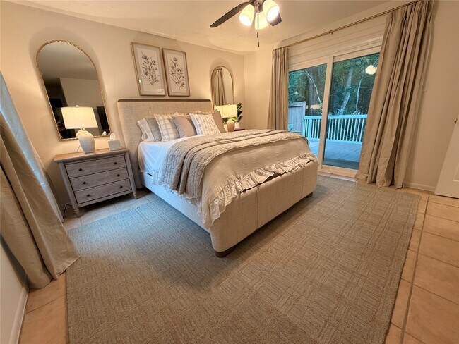 Foto del edificio - 1 Laurel Oak Pl