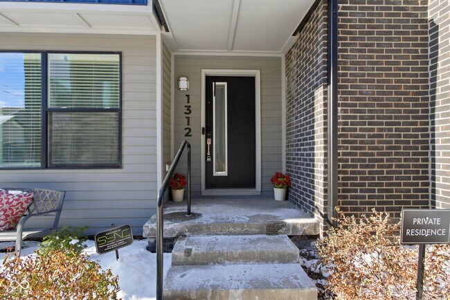 Building Photo - 1312 Colere Pl