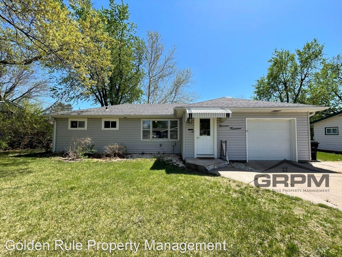 1114 Eastmoor Dr, McPherson, KS 67460 House Rental in McPherson, KS