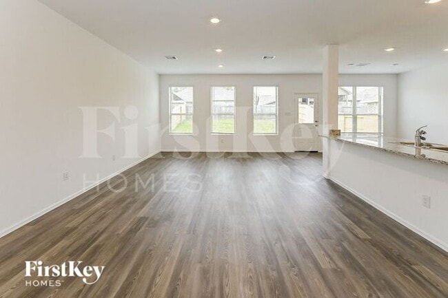 Building Photo - 6221 Arcadia Sound Ln