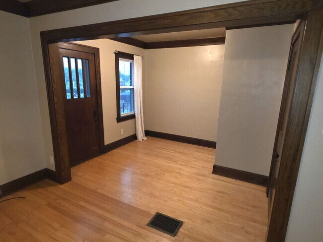 Foto del edificio - 1750 S 83rd St