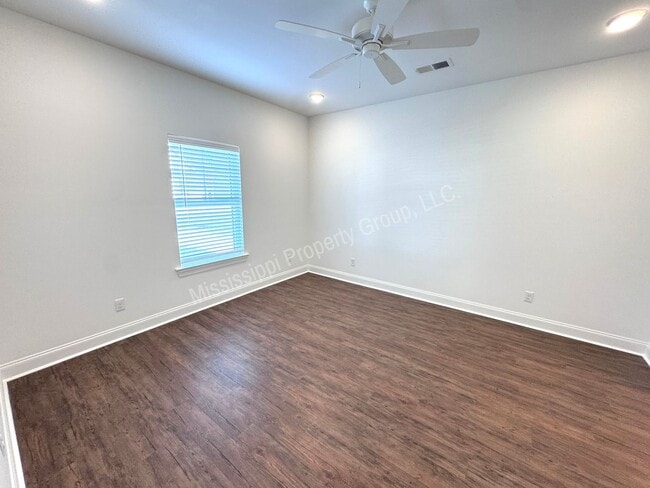 Photo - 3BR/3.5BA Stand Alone House in South Grove