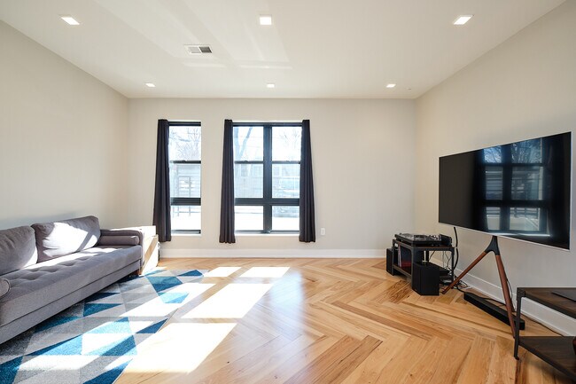 Foto del edificio - 1345 K St SE
